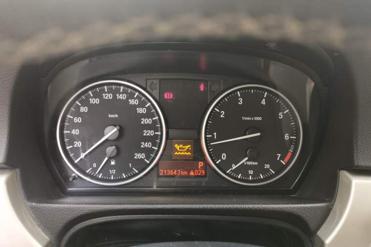 Used BMW 3 Series 2010 320i Luxury Model Instrument Cluster