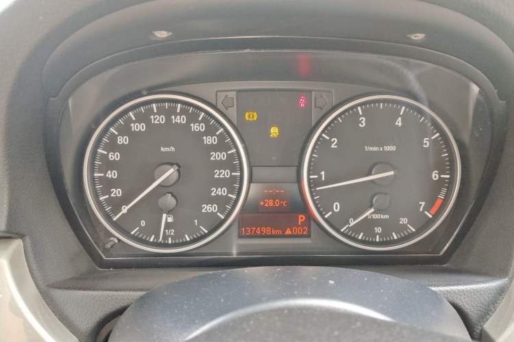 Used BMW 3 Series 2010 320i Luxury Model Instrument Cluster