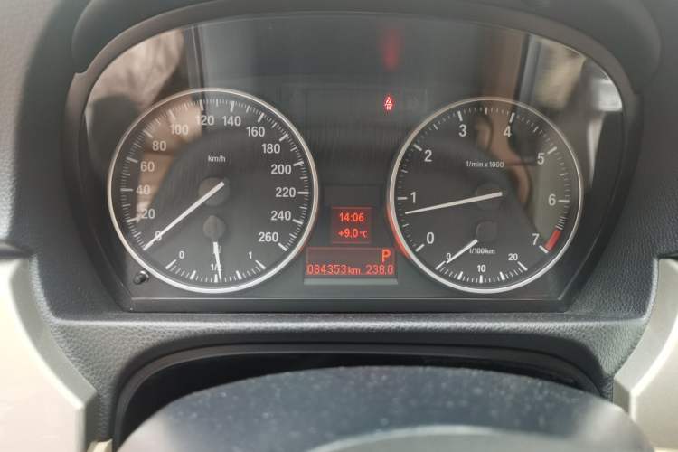Used BMW 3 Series 2010 320i Luxury Model Instrument Cluster