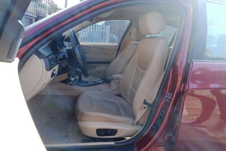 Used BMW 3 Series 2010 320i Luxury Model Left Front Seat