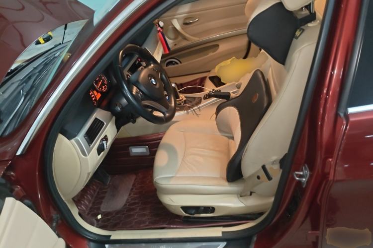 Used BMW 3 Series 2010 320i Luxury Model Left Front Seat