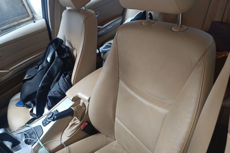 Used BMW 3 Series 2010 320i Luxury Model Left Front Seat