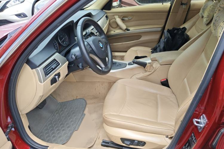 Used BMW 3 Series 2010 320i Luxury Model Left Front Seat