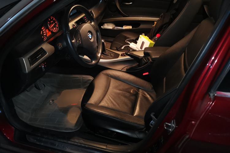Used BMW 3 Series 2010 320i Luxury Model Left Front Seat