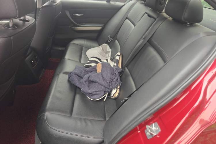 Used BMW 3 Series 2010 320i Luxury Model Left Rear Seat