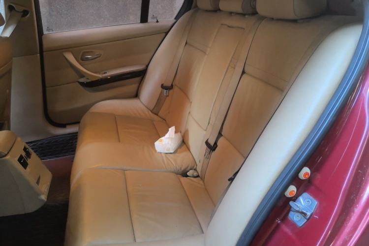 Used BMW 3 Series 2010 325i Luxury Edition Left Rear Seat