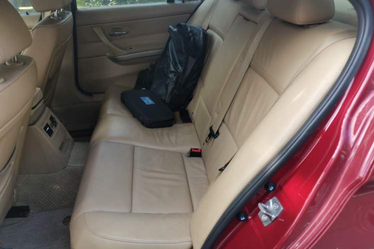 Used BMW 3 Series 2010 320i Luxury Model Left Rear Seat