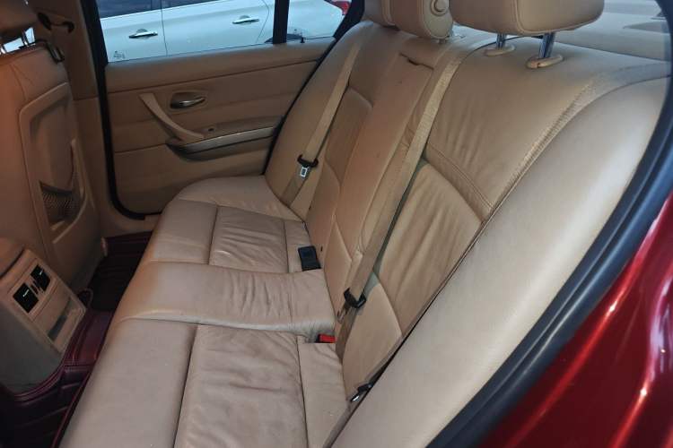 Used BMW 3 Series 2010 320i Luxury Model Left Rear Seat
