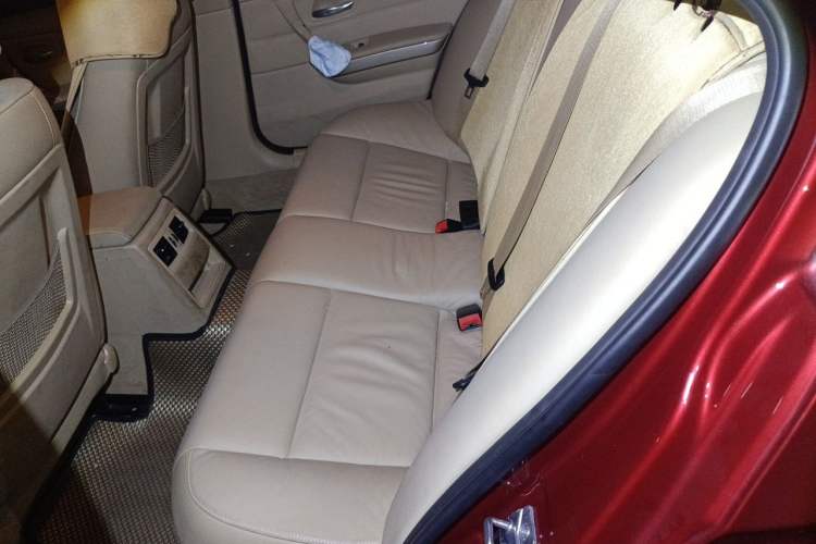 Used BMW 3 Series 2010 320i Luxury Model Left Rear Seat