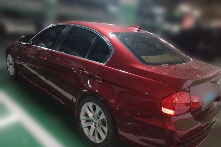 Used BMW 3 Series 2010 320i Luxury Model Rear Left 45 Deg