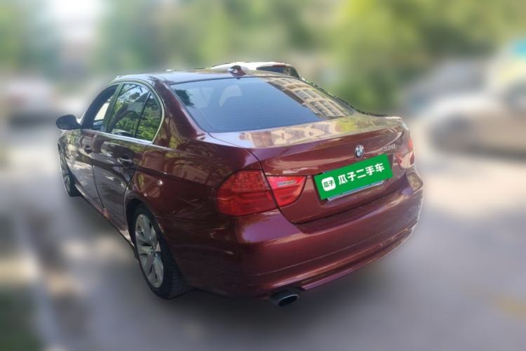 Used BMW 3 Series 2010 320i Luxury Model Rear Left 45 Deg