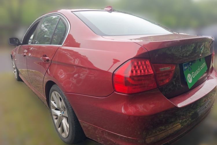 Used BMW 3 Series 2010 320i Luxury Model Rear Left 45 Deg