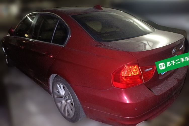 Used BMW 3 Series 2010 320i Luxury Model Rear Left 45 Deg