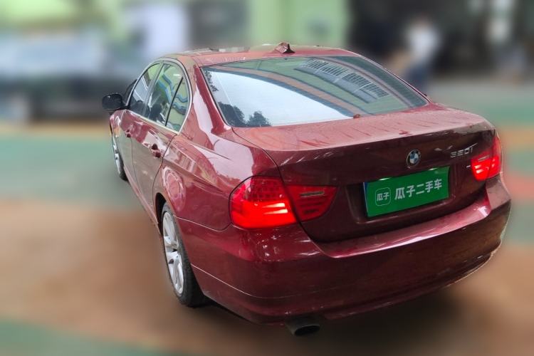 Used BMW 3 Series 2010 320i Luxury Model Rear Left 45 Deg