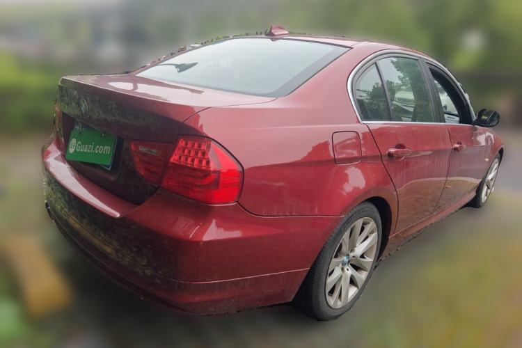 Used BMW 3 Series 2010 320i Luxury Model Rear Right 45 Deg