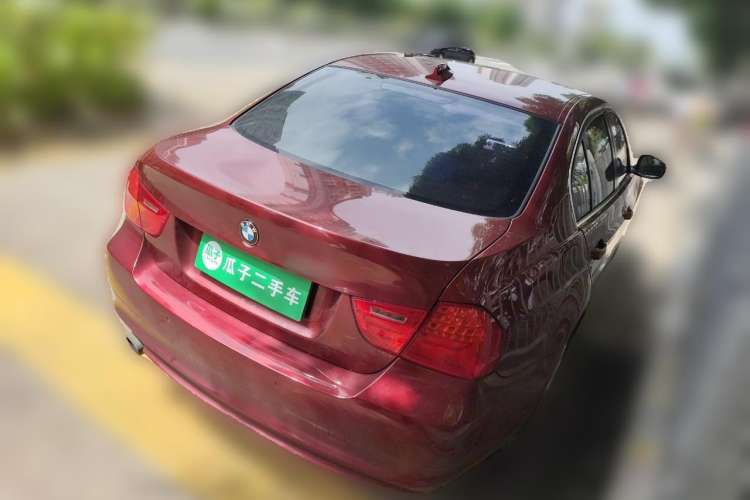 Used BMW 3 Series 2010 320i Luxury Model Rear Right 45 Deg