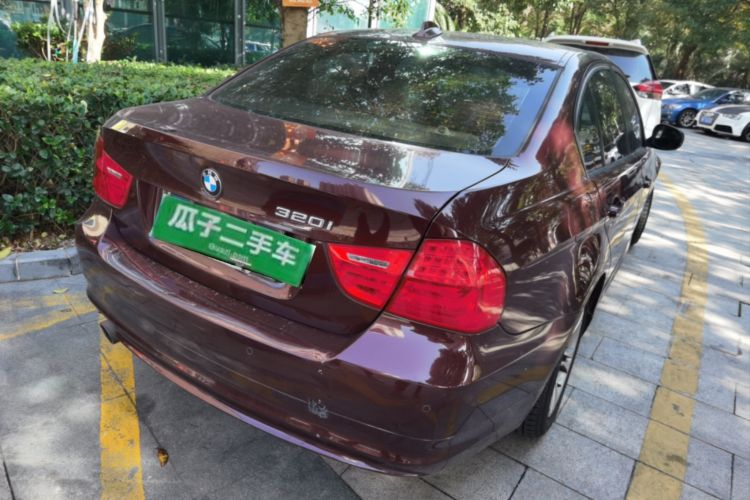 Used BMW 3 Series 2010 320i Luxury Model Rear Right 45 Deg