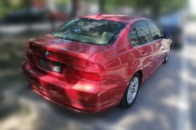 Used BMW 3 Series 2010 320i Luxury Model Rear Right 45 Deg