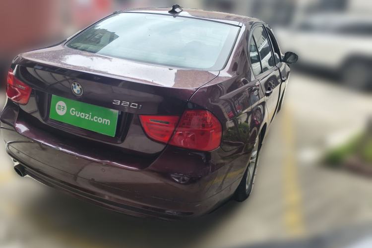 Used BMW 3 Series 2010 320i Luxury Model Rear Right 45 Deg