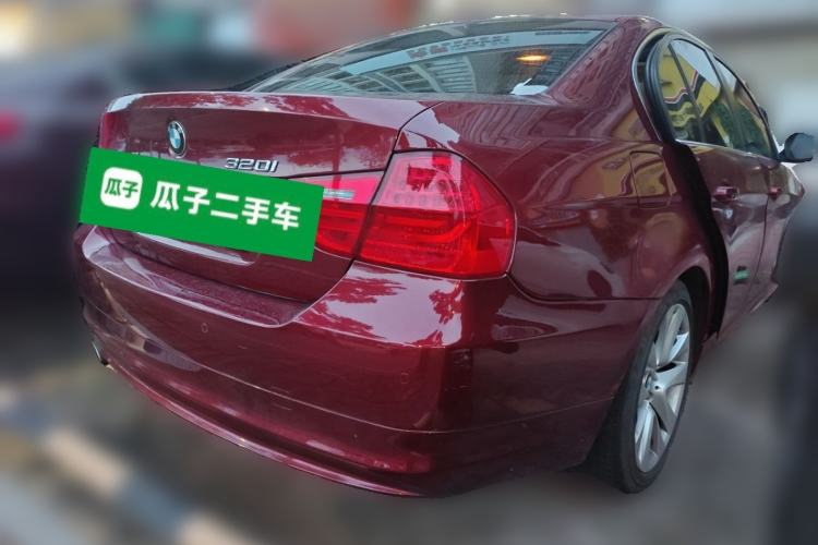Used BMW 3 Series 2010 320i Luxury Model Rear Right 45 Deg