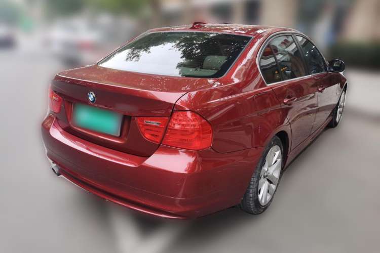 Used BMW 3 Series 2010 320i Luxury Model Rear Right 45 Deg
