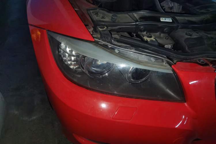 Used BMW 3 Series 2010 320i Luxury Model Right Front Headlight