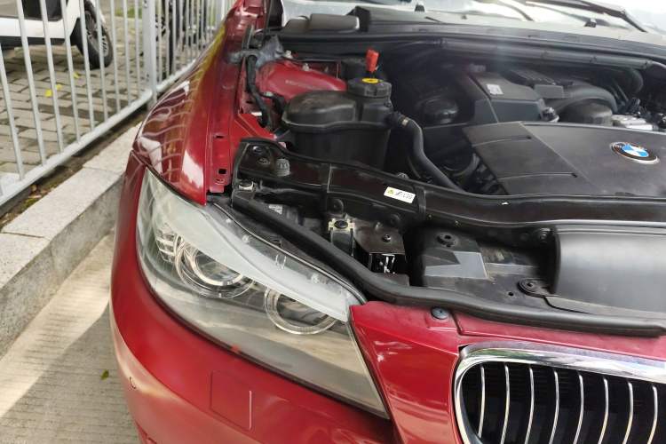 Used BMW 3 Series 2010 320i Luxury Model Right Front Headlight