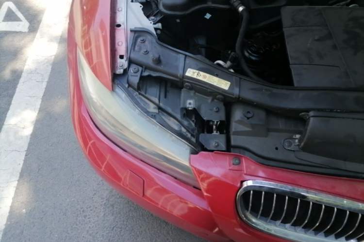 Used BMW 3 Series 2010 320i Luxury Model Right Front Headlight
