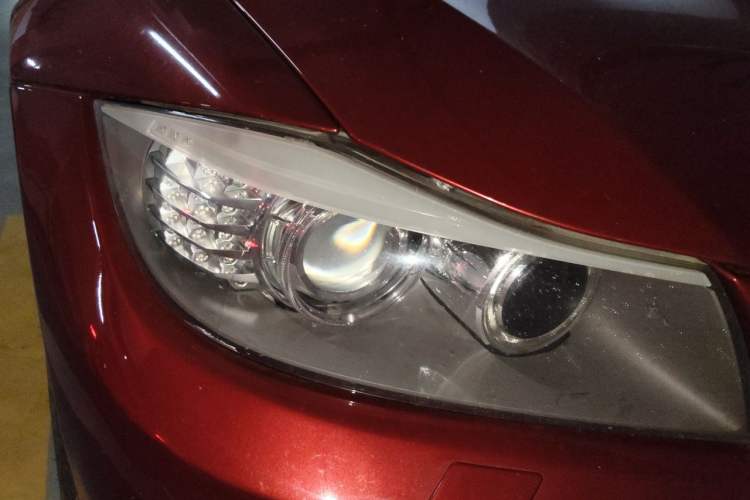 Used BMW 3 Series 2010 320i Luxury Model Right Front Headlight