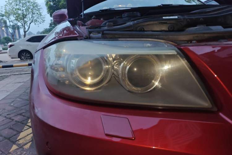 Used BMW 3 Series 2010 320i Luxury Model Right Front Headlight