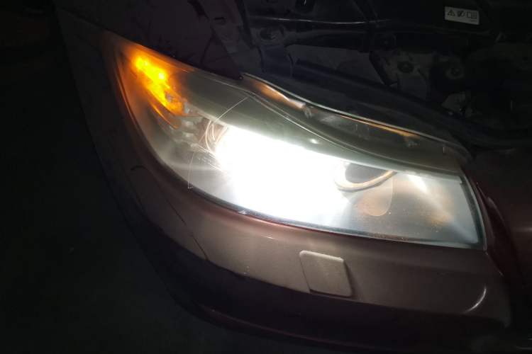 Used BMW 3 Series 2010 320i Luxury Model Right Front Headlight