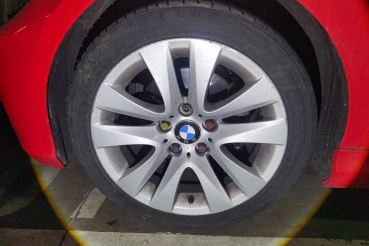 Used BMW 3 Series 2010 320i Luxury Model Right Front Wheel Hub