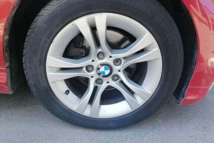 Used BMW 3 Series 2010 320i Luxury Model Right Front Wheel Hub