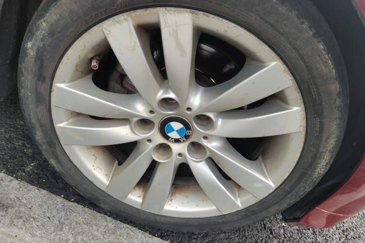 Used BMW 3 Series 2010 320i Luxury Model Right Front Wheel Hub
