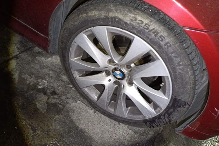 Used BMW 3 Series 2010 320i Luxury Model Right Front Wheel Hub