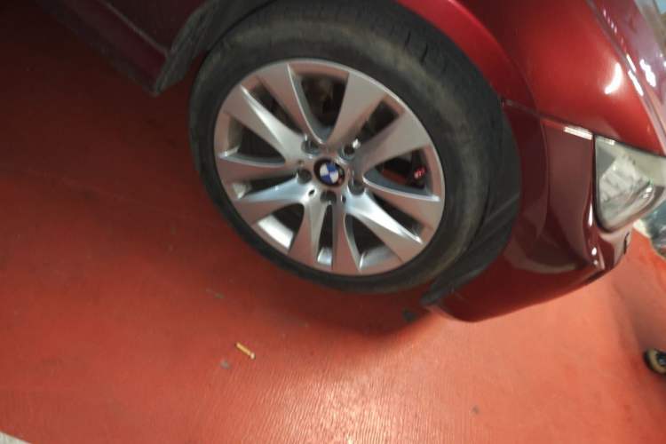 Used BMW 3 Series 2010 320i Luxury Model Right Front Wheel Hub