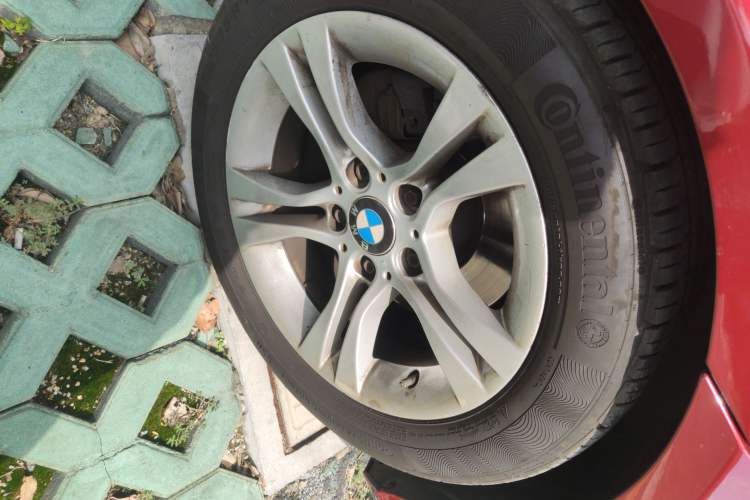 Used BMW 3 Series 2010 320i Luxury Model Right Front Wheel Hub