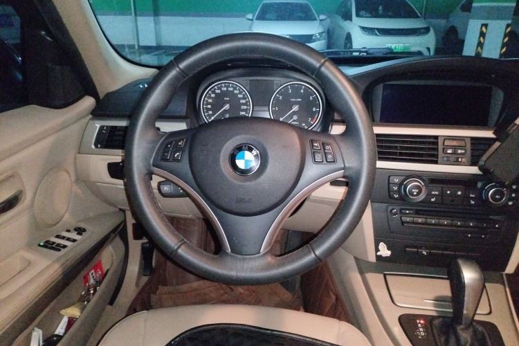 Used BMW 3 Series 2010 320i Luxury Model Steering Wheel