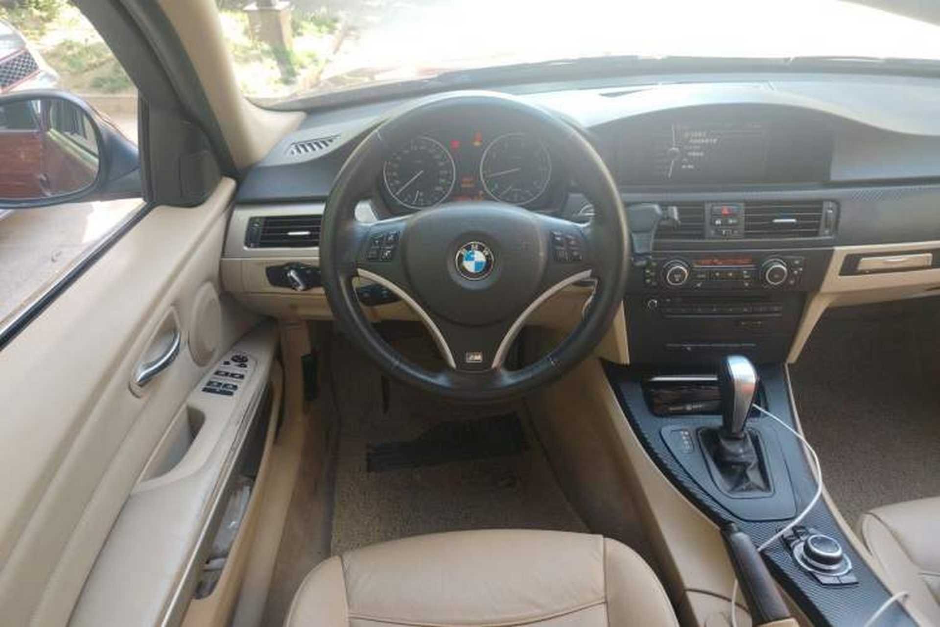 Used BMW 3 Series 2010 320i Luxury Model Steering Wheel