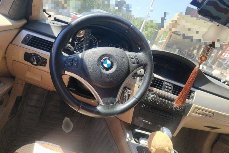 Used BMW 3 Series 2010 320i Luxury Model Steering Wheel