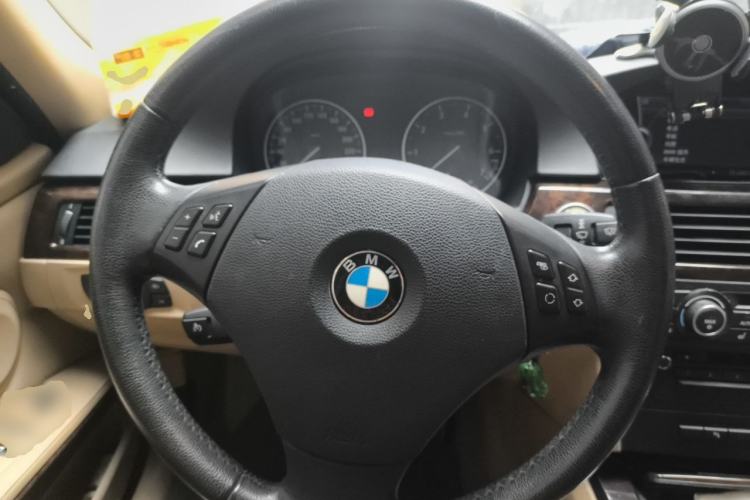 Used BMW 3 Series 2010 320i Luxury Model Steering Wheel