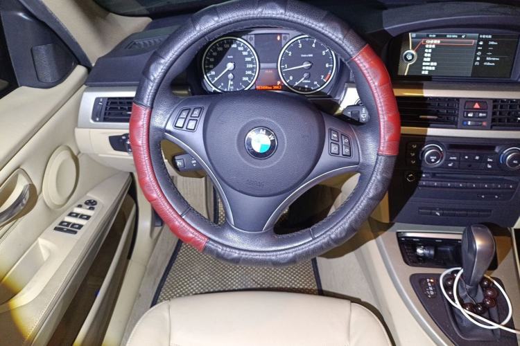 Used BMW 3 Series 2010 320i Luxury Model Steering Wheel