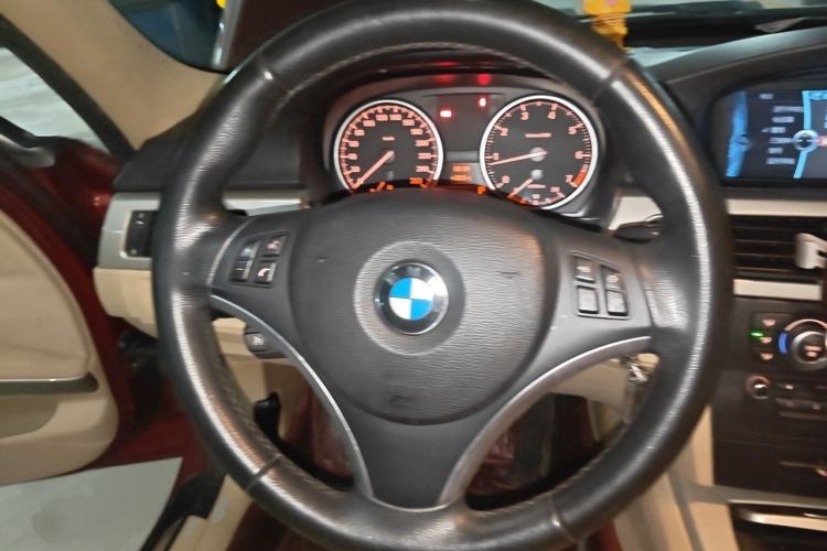 Used BMW 3 Series 2010 320i Luxury Model Steering Wheel