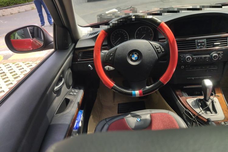 Used BMW 3 Series 2010 320i Luxury Model Steering Wheel