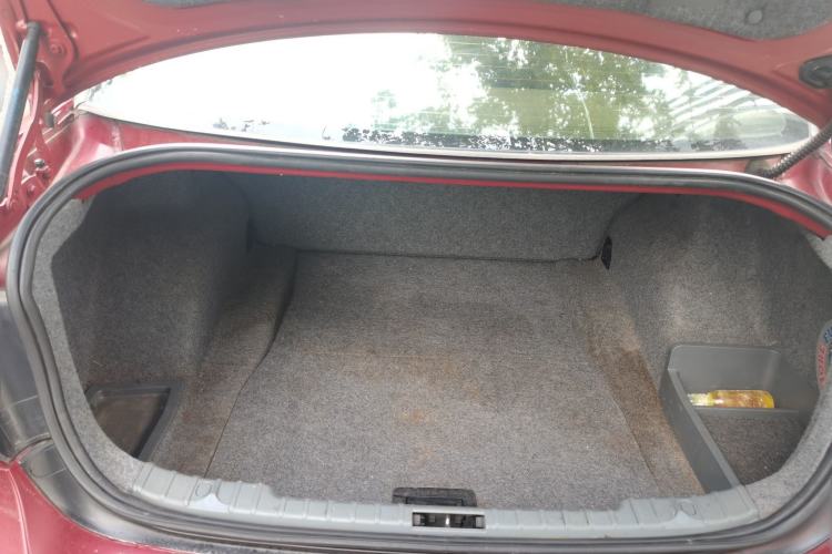 Used BMW 3 Series 2010 320i Luxury Model Trunk