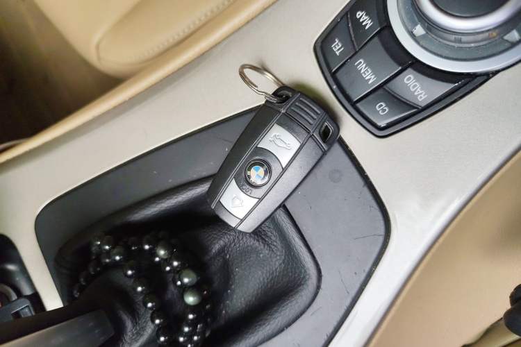 Used BMW 3 Series 2010 320i Luxury Model Vehicle Key