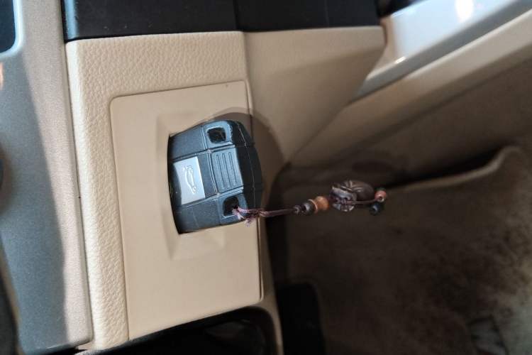 Used BMW 3 Series 2010 320i Luxury Model Vehicle Key