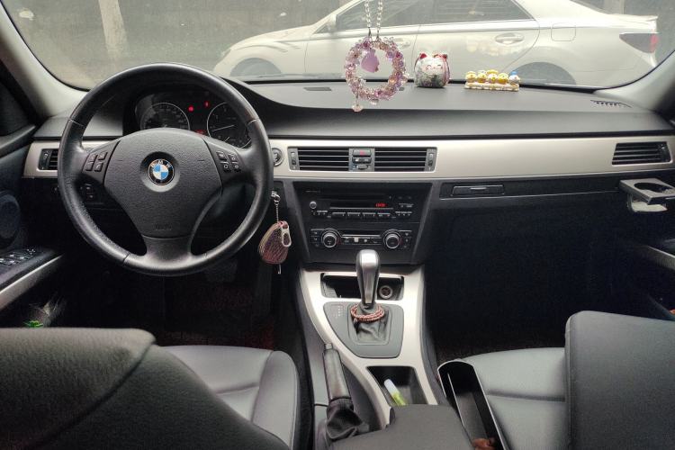 Used BMW 3 Series 2010 318i Leading Model Center Console