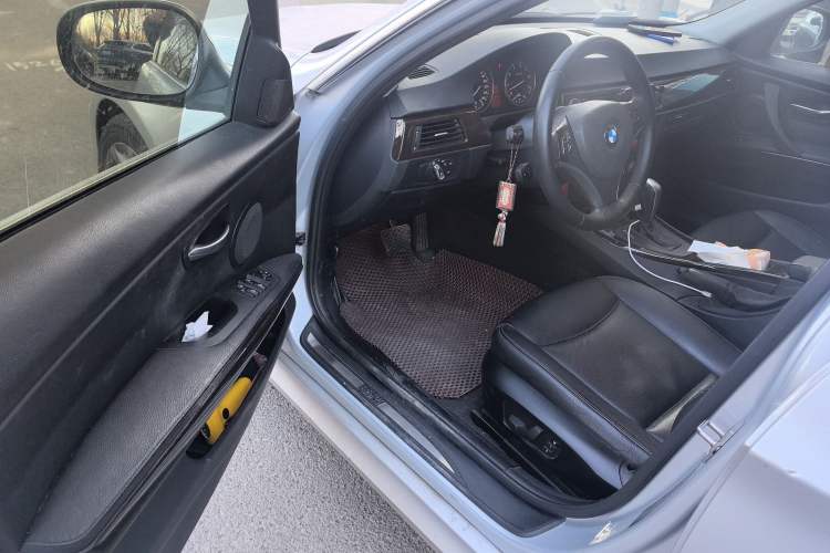 Used BMW 3 Series 2010 325i Sport Edition Driver Seat