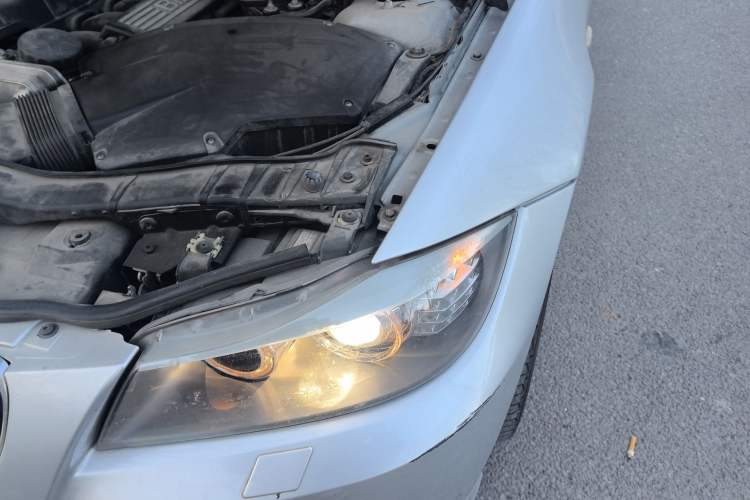 Used BMW 3 Series 2010 325i Sport Edition Engine Bay Left